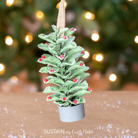 Lovely Homemade Pine Cone Christmas Tree Ornaments