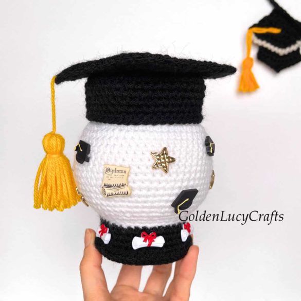 Crochet Graduation Snow Globe